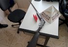 TÁTICO MÓVEL E MILITARES DE DIVINOLÂNDIA DE MINAS PRENDE AUTOR DE 50 ANOS DE IDADE POR POSSE ILEGAL DE ARMA DE FOGO