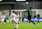 América sai na frente, mas fica no empate com o Internacional após gol polêmico
