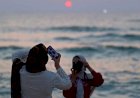 Para conter variante Delta, Israel pede fim de 'beijos e abraços' entre pessoas