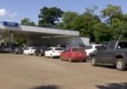 R$ 3,10 o litro: brasileiros cruzam a fronteira e fazem fila apara abastecer na Argentina
