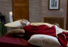 Funeral de Bento XVI: Corpo do papa emérito é velado na Basílica de São Pedro