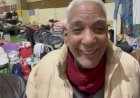Casal que teve casa inundada em Porto Alegre e foi entrevistado no JN ganha 'sorriso novo', óculos e primeiro celular