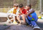 Especialistas defendem leis para restringir o acesso a celular por crianças e adolescentes