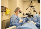 TRATAMENTO INOVADOR Oftalmologistas ucranianas aprendem em Minas técnica para aplicação em traumas oculares de guerra