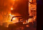 Após sete horas de trabalhos, Corpo de Bombeiros combate incêndio em indústria de Bocaiuva