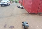 Motociclista morre após perseguição, acidente e agressão a chutes em Patos de Minas