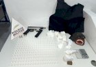 Fruta de Leite: Polícia Militar apreende submetralhadora e grande quantidade de drogas em carro parado em estrada vicinal
