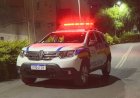 Pai liga para filho e avisa que matou mãe enforcada; homem é procurado