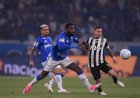Novamente, Cruzeiro deixa vantagem escapar em um jogo decisivo e aumenta desafio por classificação