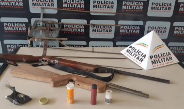 Homem atira contra a própria perna por acidente e é preso por porte ilegal de armas, em Sabinópolis
