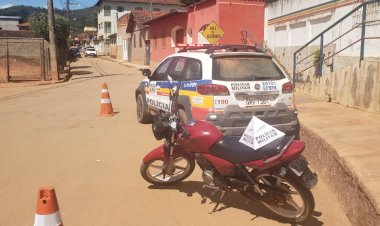 Homens foram presos em Paulistas por roubo e clonagem de motocicleta