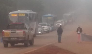 Neste momento em Conceição do Mato Dentro, atingidos pela Mineradora Anglo American interditam a BR 010 exigindo que a empresa e o estado (SEMAD) garantam os direitos das famílias atingidas.