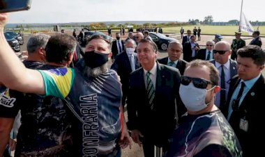 Bolsonaro indica não poder ir até Belo Horizonte para apoiar Engler na campanha