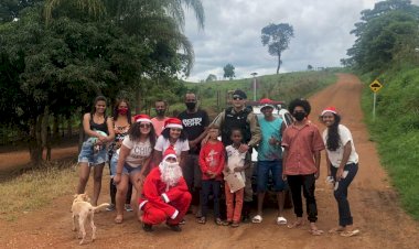NATAL SOLIDÁRIO, FAZENDO UMA CRIANÇA FELIZ   -  Natal das crianças felizes de Sabinópolis