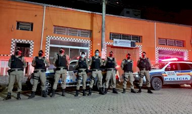 Um breve encontro entre os policiais de Materlândia, Paulistas e Sabinópolis, na noite do dia 24/12, marcou a celebração da passagem do período Natalino