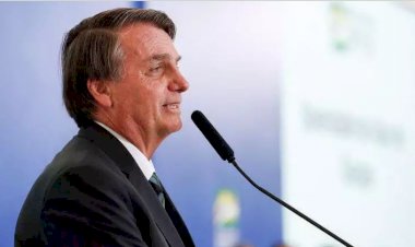 Brasil está quebrado e eu não posso fazer nada, diz Bolsonaro