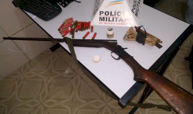 MILITARES DE DIVINOLÂNDIA DE MINAS APREENDE ARMA DE FOGO