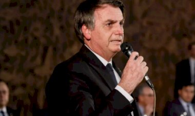 Bolsonaro diz que governo foi além da obrigação no colapso da saúde em Manaus