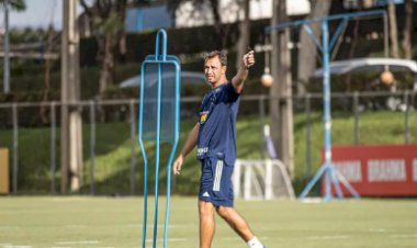 Cruzeiro: 'Não é uma derrota que vai mudar nosso caminho', diz Felipe Conceição