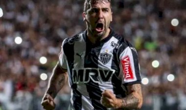 Galo paga R$ 6,9 milhões para quitar dívida com Vélez por vendas de Pratto