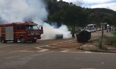 Acidente entre Guanhães e São João Evangelista deixa 4 pessoas feridas.