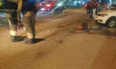 Motociclista bate em carro da prefeitura e morre em Ipatinga.