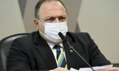 Pazuello diz que Bolsonaro é presidente de duas palavras, ou mais.