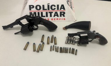 Polícia Militar de Sardoá recolhe armas e munições entregues espontaneamente por uma moradora