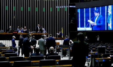 Vergonha do Congresso: em meio à crise, Fundo Eleitoral tem aumento de bilhões