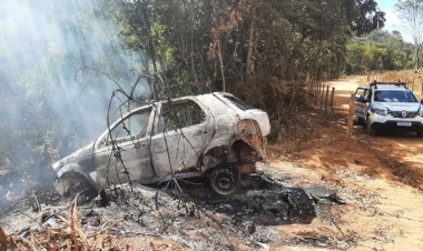 Bandidos rendem gerente de banco, fazem família refém e roubam mais de R$ 200 mil em Sabinópolis