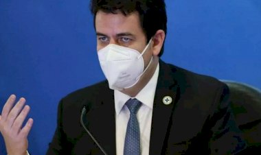 Ministério da Saúde autoriza retomada da vacinação de adolescentes