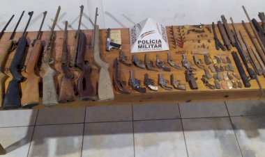 Homem de 59 anos é preso com um arsenal na cidade de Santa Maria do Suaçuí
