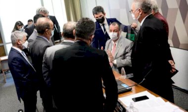 CPI da Covid cria canal para denúncia de prescrição do 'tratamento precoce'