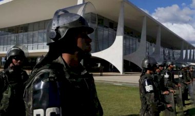 Oficiais do Exército obrigaram médicos a prescrever 'kit covid'