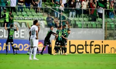América vence, praticamente se garante na Série A e afunda o Grêmio no Z-4