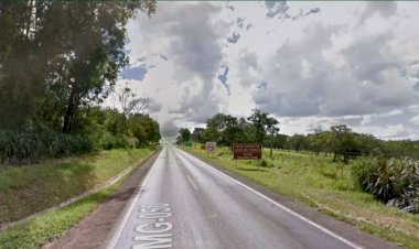 Assaltantes roubam carro, batem em carreta e morrem em Betim; veículo pegou fogo