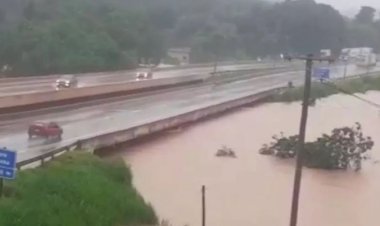 Pista cede e BR-381 é completamente interditada em Brumadinho (MG)