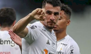 De volta! Galo anuncia retorno de Junior Alonso