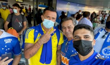Cruzeiro é recebido com festa em Teresina antes de pegar o Tuntum; veja