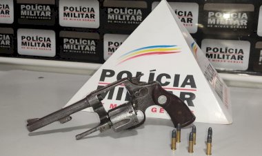Homem de 34 anos foi preso por porte ilegal de arma de fogo, na zona rural de Peçanha.