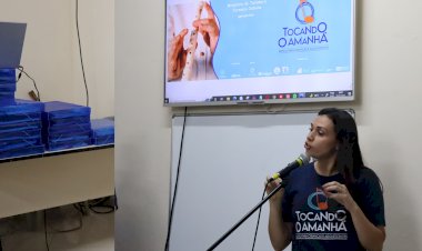 Projeto Tocando o Amanhã recebe crianças e adolescentes para o início das aulas