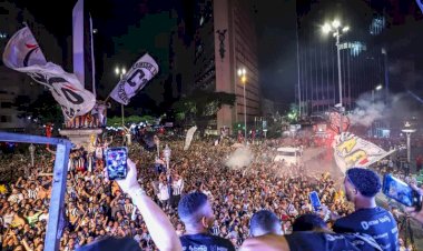 Torcida do Galo é eleita a melhor do Brasil; Hulk e Arana também são premiados