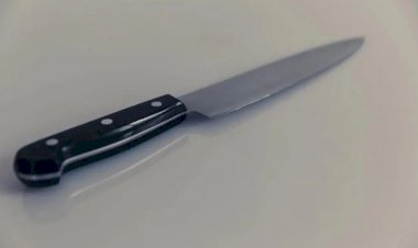 Menino de 9 anos é morto esfaqueado ao defender mãe de agressão