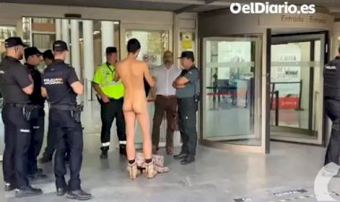 Homem condenado por ir pelado à delegacia comparece pelado no tribunal