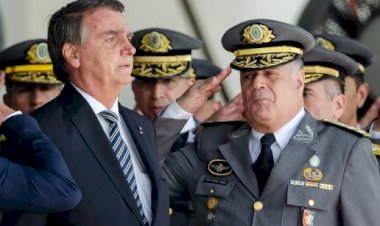 Bolsonaro deixa o Alvorada para participar de evento de promoção de generais