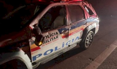 VIATURA DA PM CAPOTA NA BR-381 E DOIS POLICIAIS FICAM FERIDOS