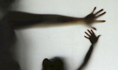 MG: pai mata e põe fogo no corpo de menina de 5 anos após ela fazer xixi no chão