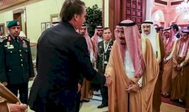 Bolsonaro ficou com 3º conjunto de joias da Arábia, que inclui Rolex de diamante