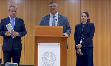 Dino notificará redes sobre ataques às escolas e estuda investigação da PF