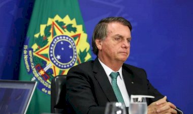 Bolsonaro pode ser investigado por compra de lanches com cartão corporativo